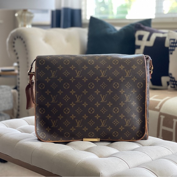 Louis Vuitton Abbesses Messenger - Picture 3 of 15